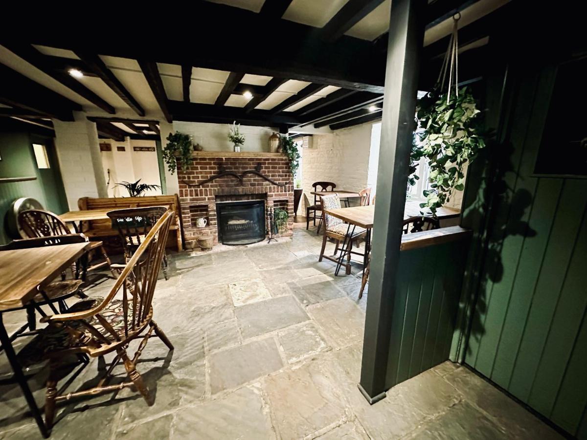 The Old Mill Hotel Salisbury Exterior photo